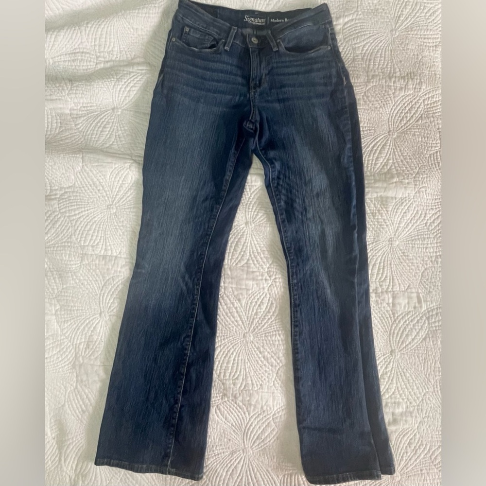 Levi Strauss & Co. Modern Boot Cut Women's Low Rise Jeans Travel Comfortable